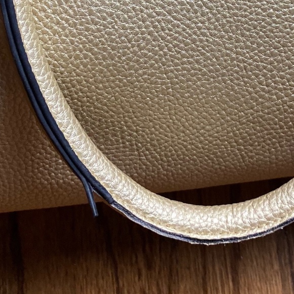 Cream Patent Leather Purse - Picture 10 of 10